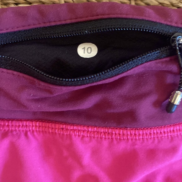 LULULEMON Run: Speed Short *2-way Stretch | size 10 - Picture 3 of 4